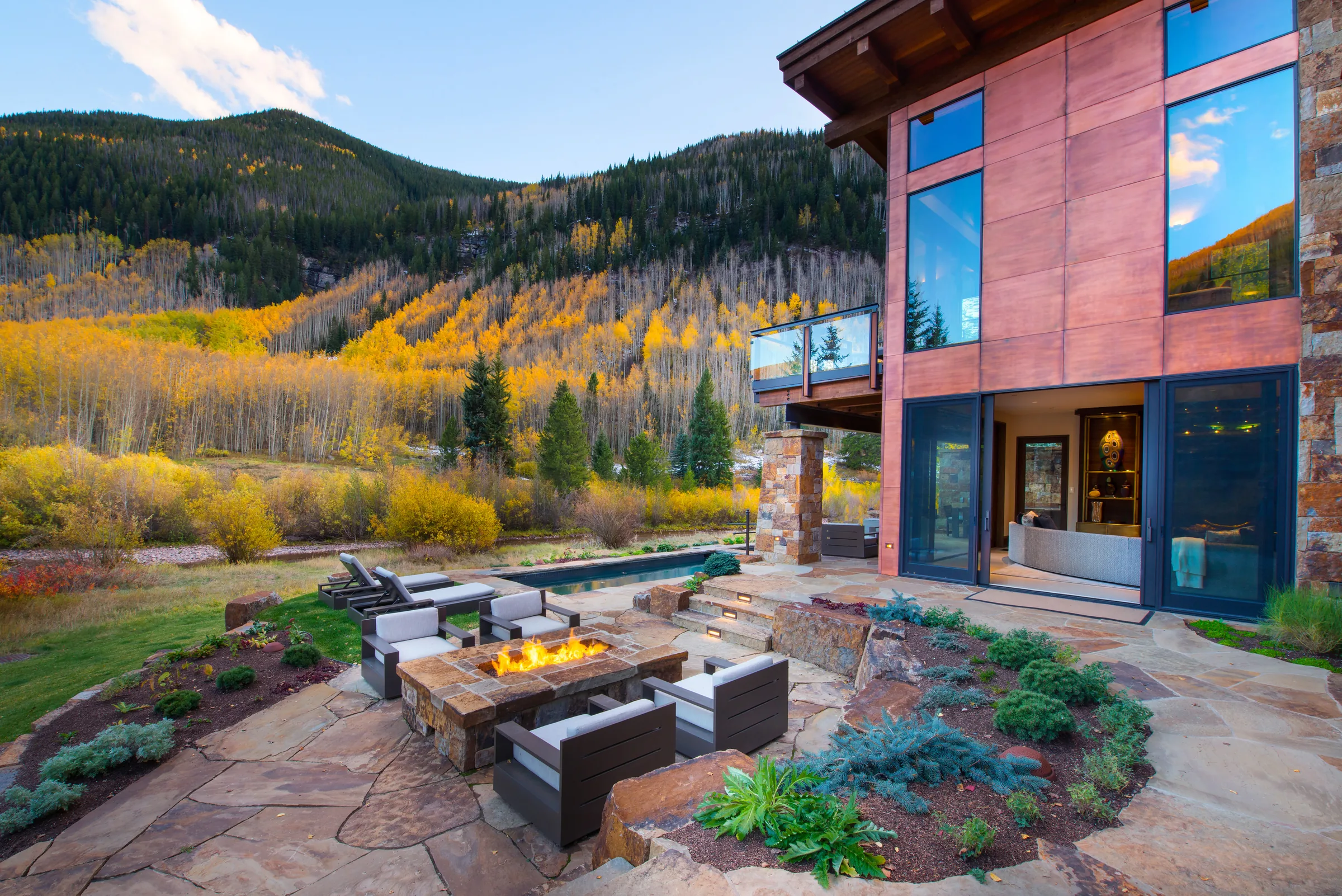 Outdoor Living — gallery photograph 2 of 15