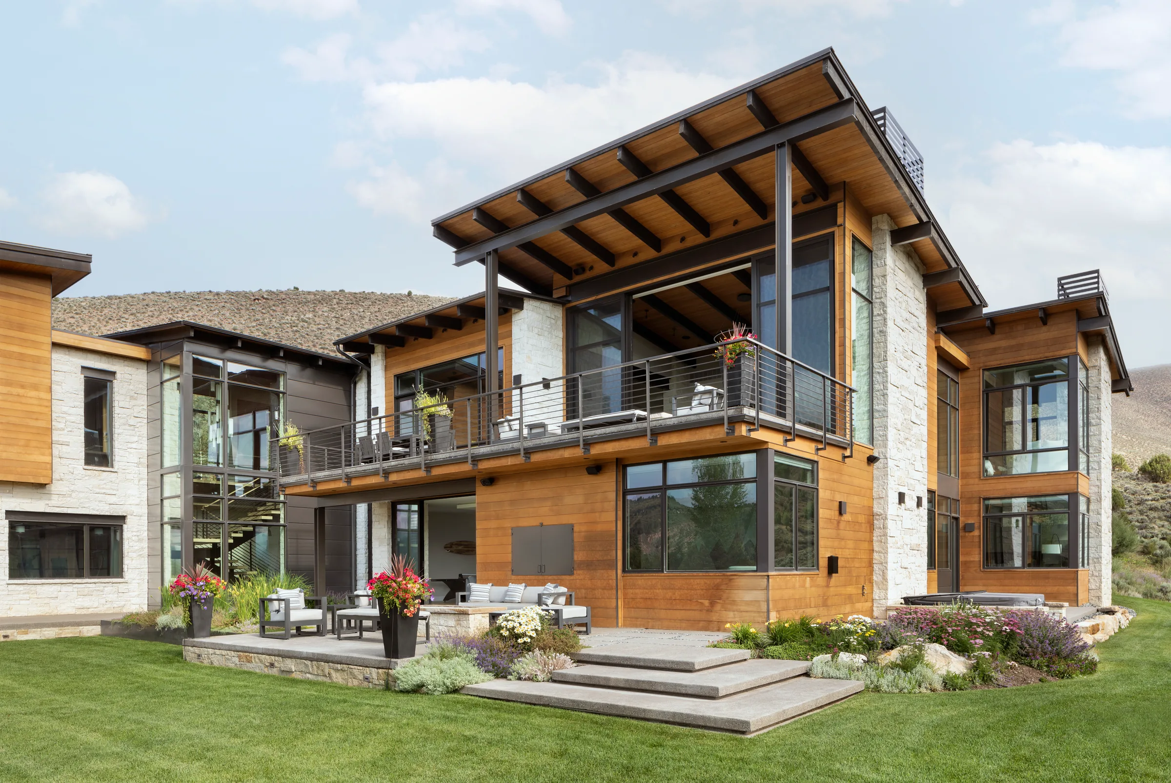 Outdoor Living — gallery photograph 10 of 15