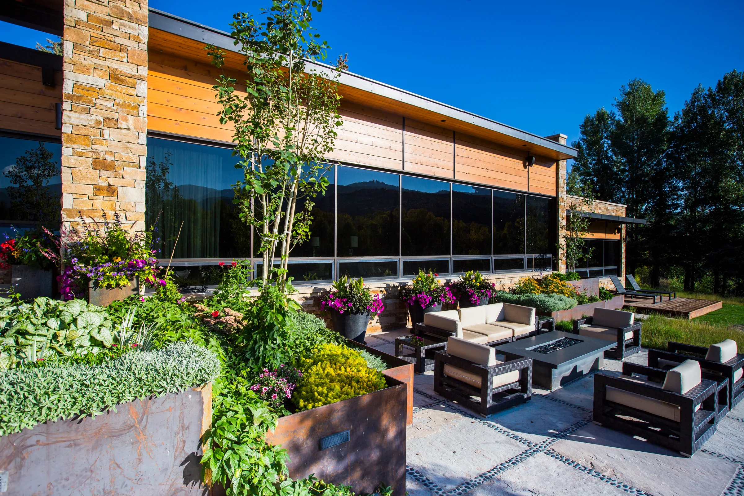 Outdoor Living — gallery photograph 15 of 15