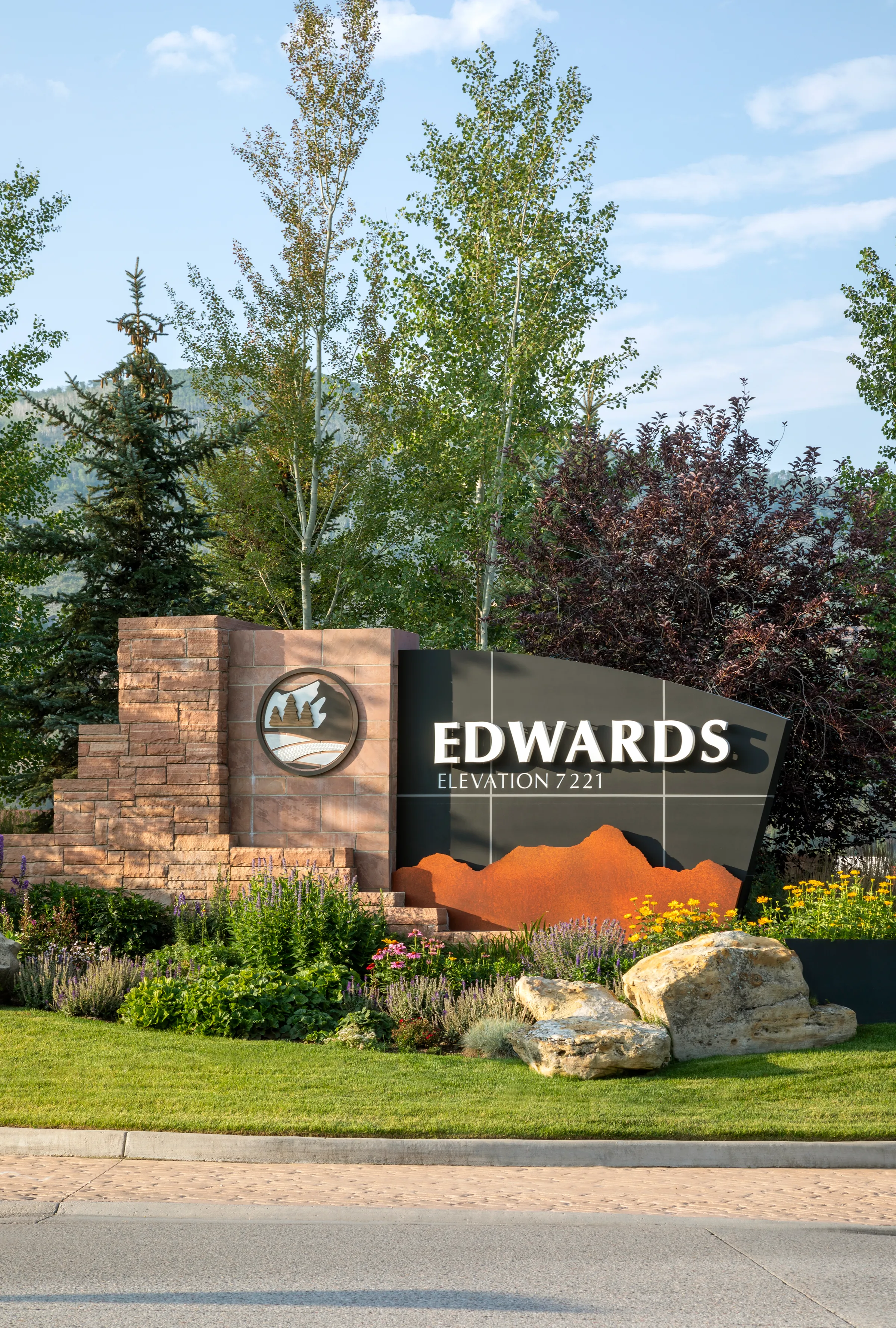 Edwards Gateway — project photograph 1